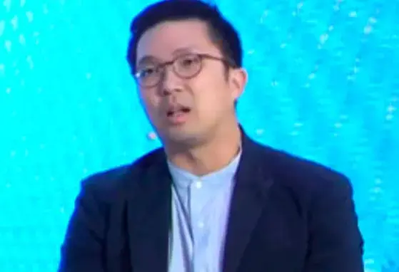 Entendimentos do relógio ovariano: conhecimento essencial aos pediatras, Huang Zhongwei Entendimentos do relógio ovariano: conhecimento essencial aos pediatras, Huang Zhongwei