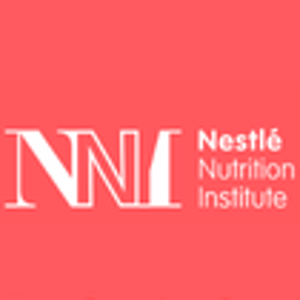 O parto prematuro (PP), uma das principais causas de morbidade e mortalidade neonatal, continua sendo um desafio global, apesar dos avanços na área da saúde. O PP pode ocorrer espontaneamente, mas existem condições clínicas que podem desencadeá-lo, além de diversos fatores de risco já identificados. A nutrição materna desempenha um papel fundamental na prevenção do PP, ao atuar sobre fatores de risco como ganho de peso gestacional inadequado, nutrição subótima e distúrbios metabólicos. Evidências apoiam o u